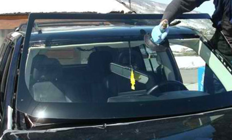 installing car back glass